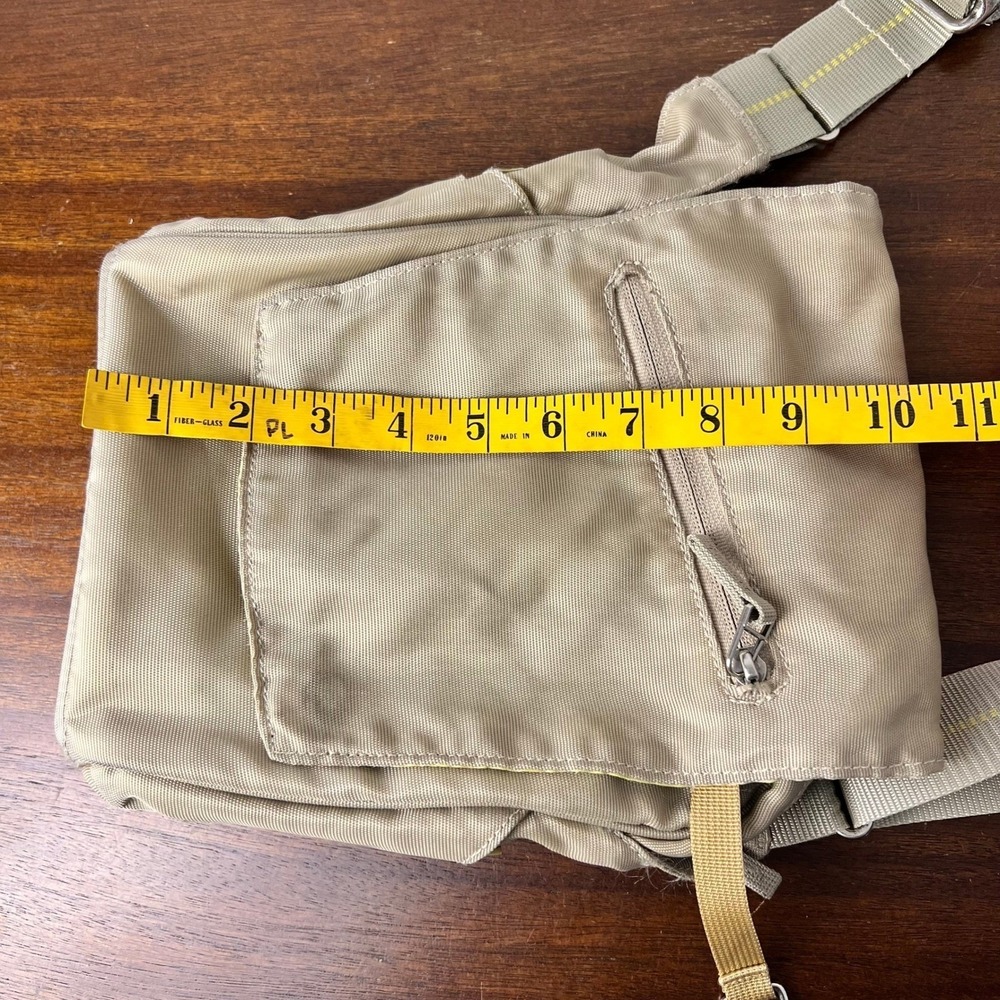 REI Cross Body Bag Satchel Medium Beige Camping Cargo Outdoors Travel Zip - Picture 9 of 14